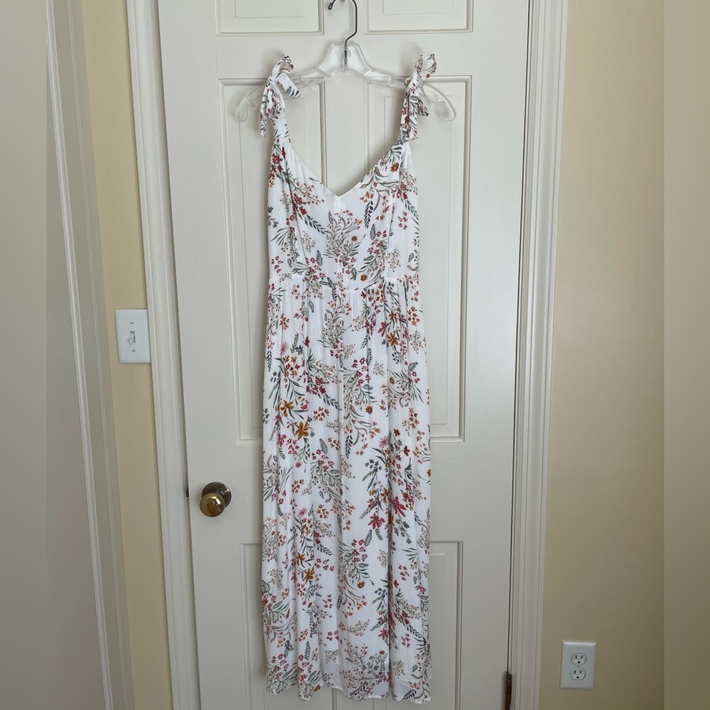 Floral sundress, tie shoulders, side zip with elasticized back, NWT